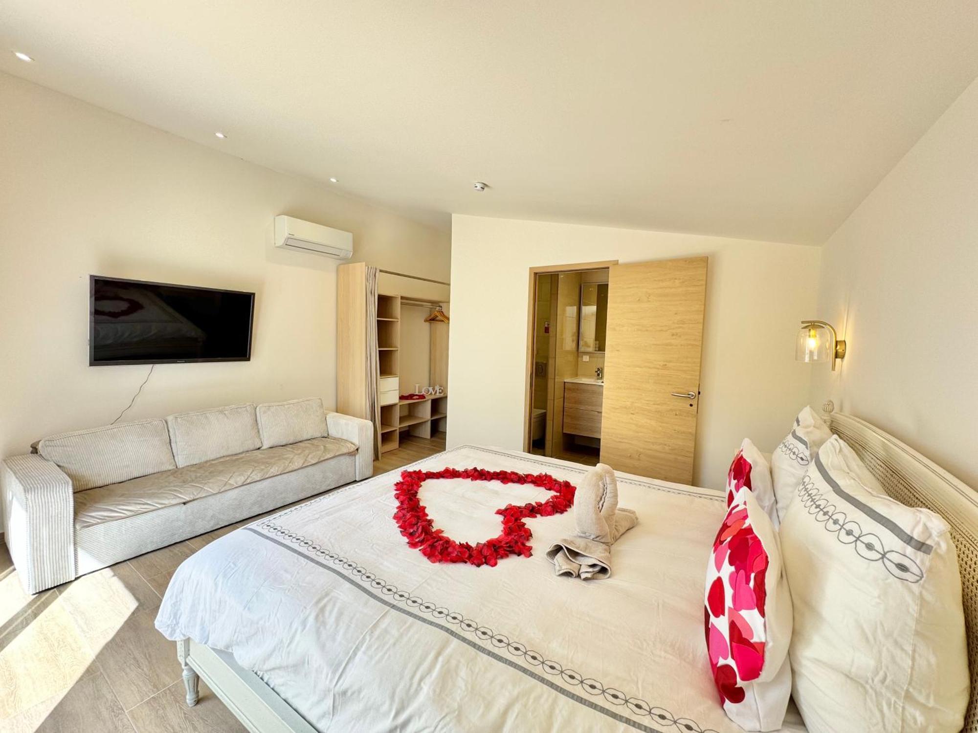 Villa La Source 83 - Room Close To St Tropez Cogolin Exterior photo