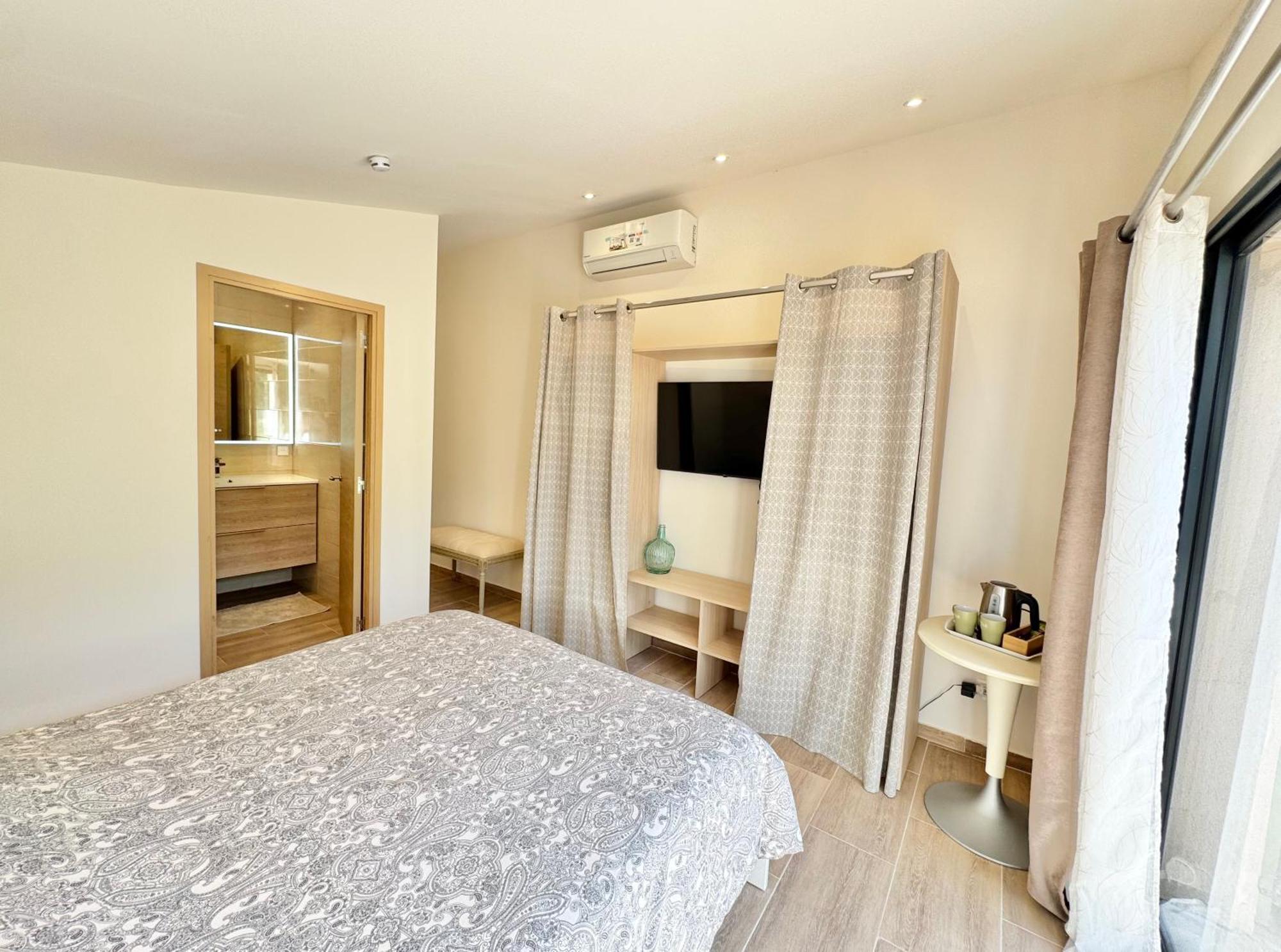 Villa La Source 83 - Room Close To St Tropez Cogolin Exterior photo